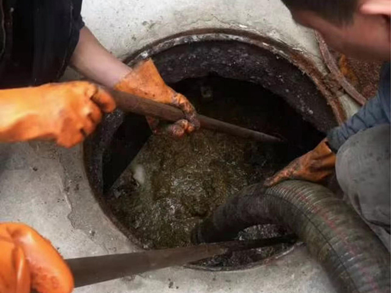 余姚清理化粪池时如何避免沼气的危害?